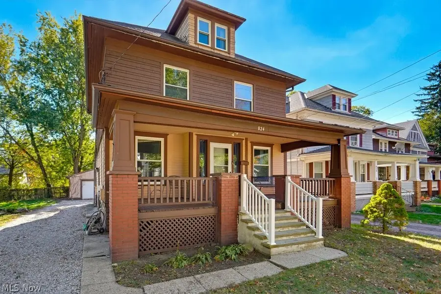 824 Elmore Avenue, Akron, OH 44302 - #3