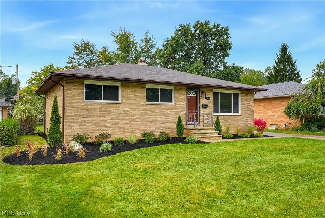 2307 Vinewood Drive, Parma, OH 44134 - #1