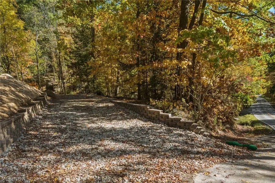 10899 Tibbetts Road, Kirtland, OH 44094 - #3