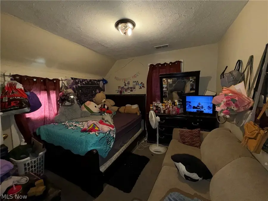 3421 W 65th Street, Cleveland, OH 44102 - #3