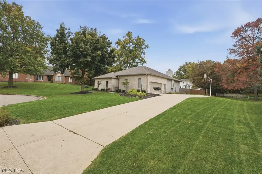 4609 Kingsrow Nw Avenue, Canton, OH 44709 - #3