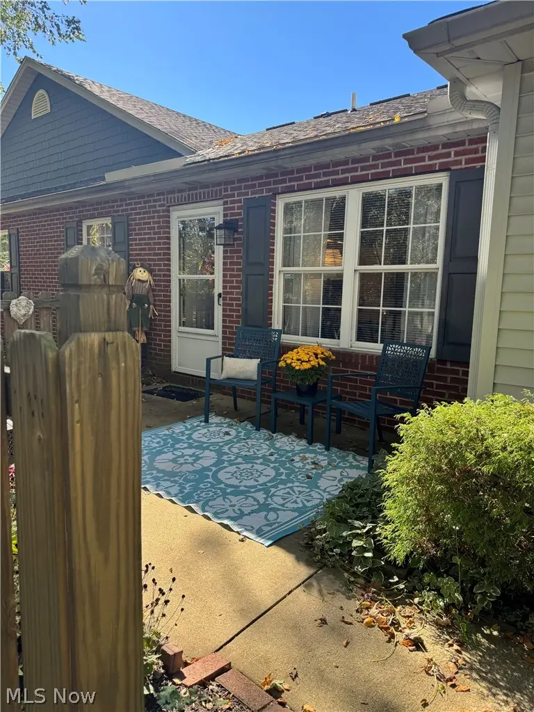 504 Heather Woods Drive, Elyria, OH 44035 - #2