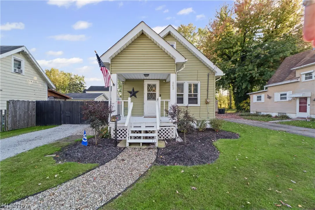 262 Samuel Street, Elyria, OH 44035 - #1