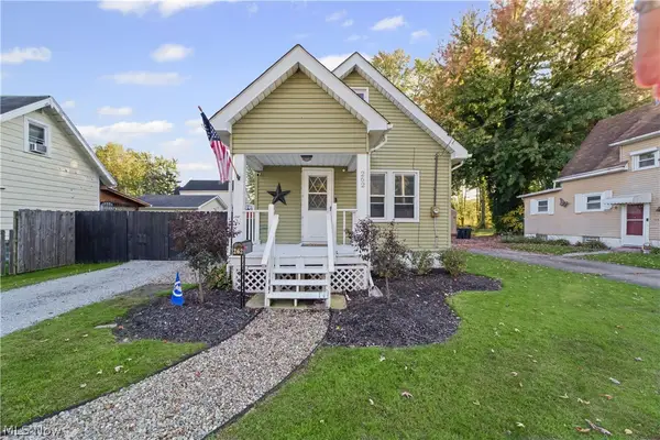 262 Samuel Street, Elyria, OH 44035