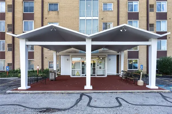 25735 Lorain Road #210, North Olmsted, OH 44070