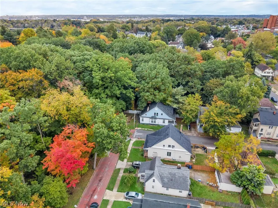 4201 W 39th Street, Cleveland, OH 44109 - #2