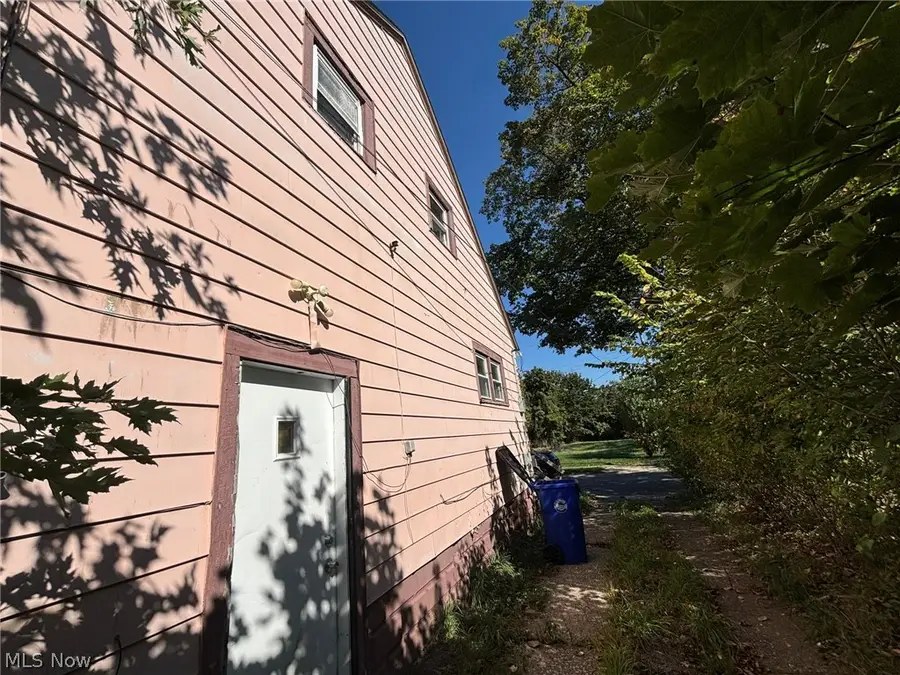 4678 E 147th Street, Cleveland, OH 44128 - #3