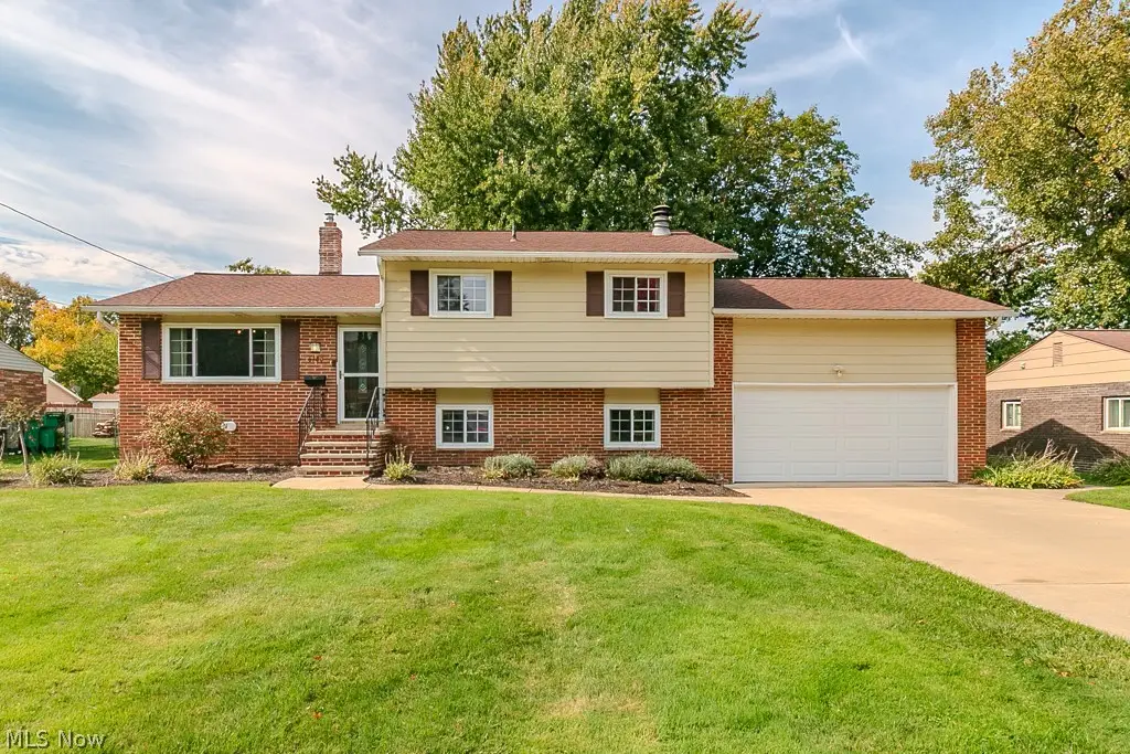6180 Thunderbird Drive, Mentor, OH 44060 - #1