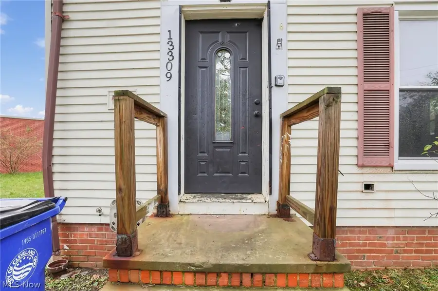 13309 Clifford Avenue, Cleveland, OH 44111 - #3