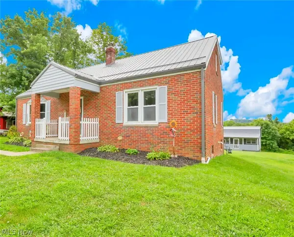 5966 Fairdale Drive, Cambridge, OH 43725