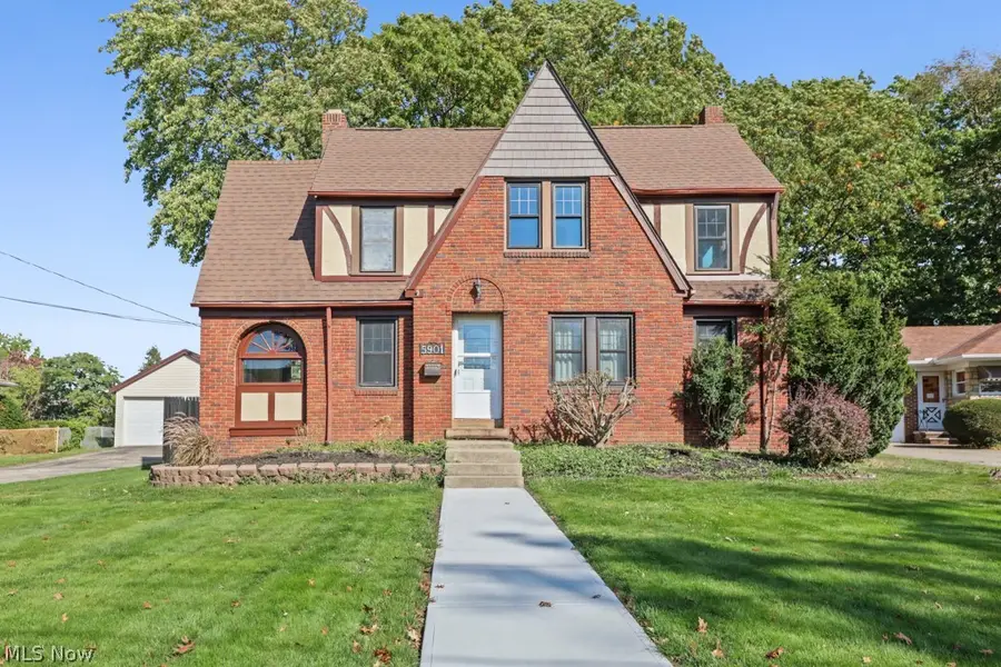 5901 Twin Lakes Drive, Parma, OH 44129 - #2