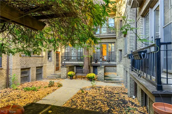 2473 Overlook Road #8, Cleveland Heights, OH 44106