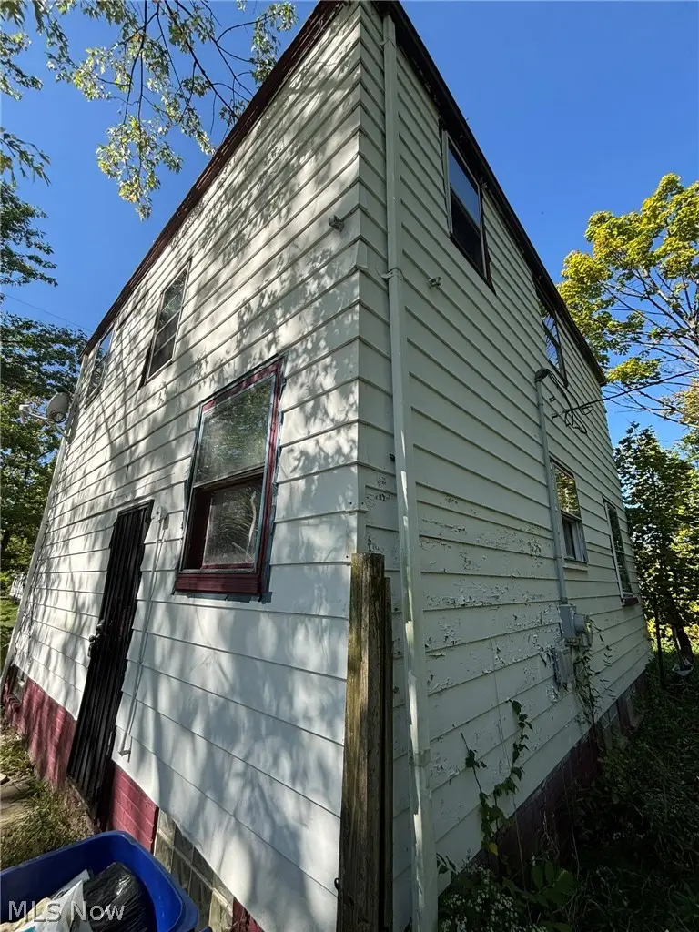 3833 E 144th Street, Cleveland, OH 44128 - #3