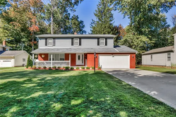 27478 Cottonwood Trail, North Olmsted, OH 44070