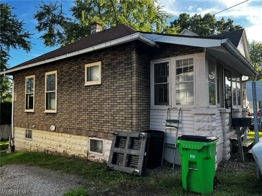 565 Paul Place, Barberton, OH 44203 - #2
