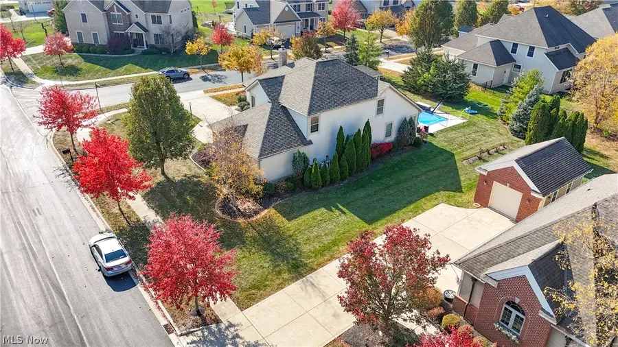6037 Baronscourt Way, Dublin, OH 43016 - #3
