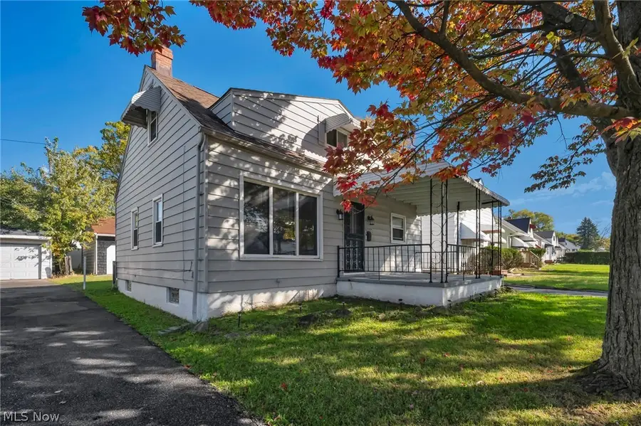 19409 Fairway Avenue, Maple Heights, OH 44137 - #2