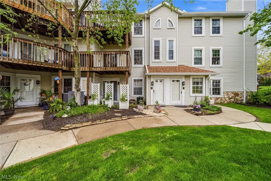 28180 Detroit Road #D3, Westlake, OH 44145 - #1