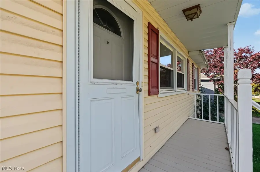 526 Meadow Lane, Cuyahoga Falls, OH 44221 - #3