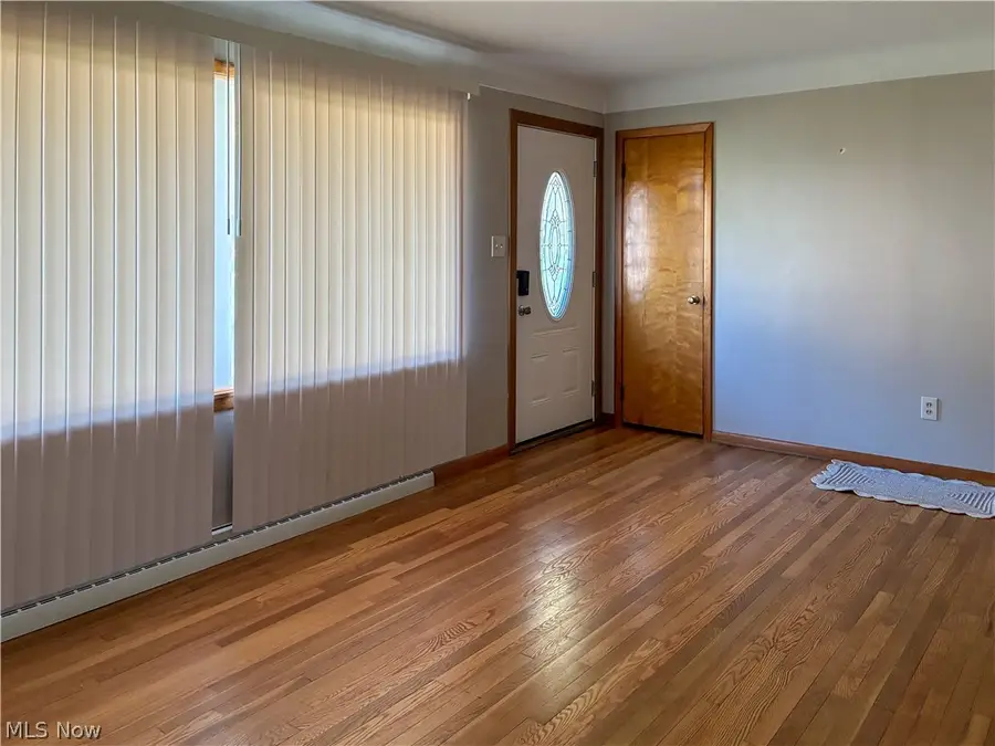 907 Fenton Street, Niles, OH 44446 - #3