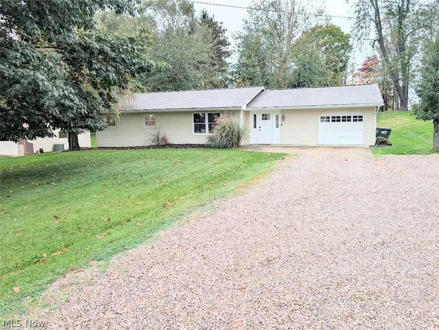 270 E Highland Drive, Zanesville, OH 43701 - #3