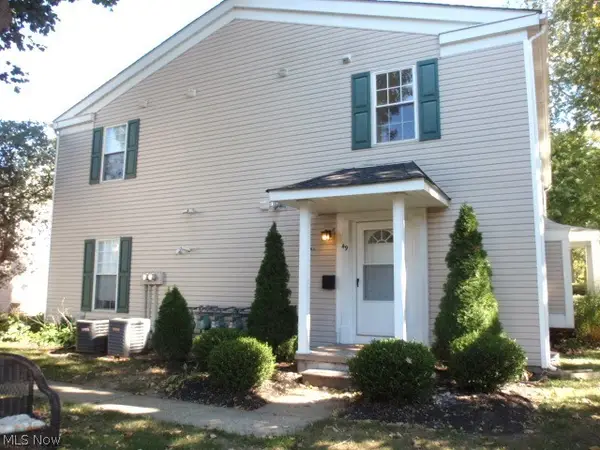 49 Valley Forge Lane, Elyria, OH 44035