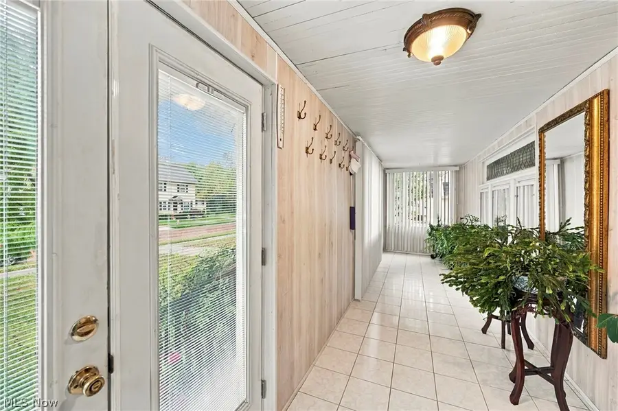 17816 Woodbury Avenue, Cleveland, OH 44135 - #2