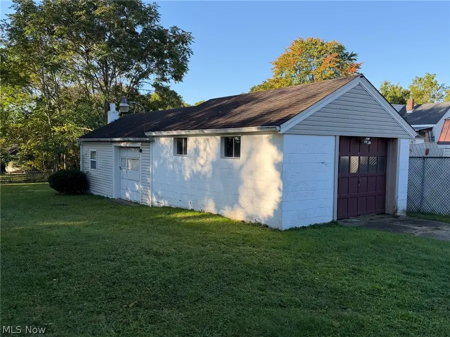 1516 Milford Ne Street, Canton, OH 44714 - #2