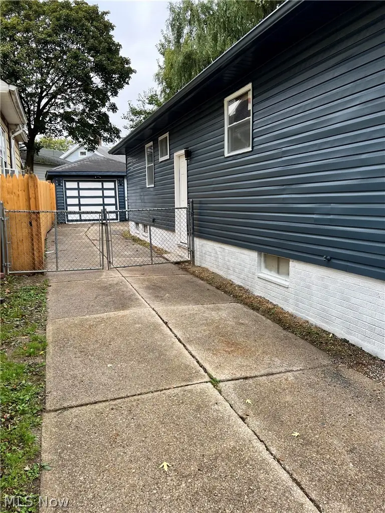 12530 North Road, Cleveland, OH 44111 - #3