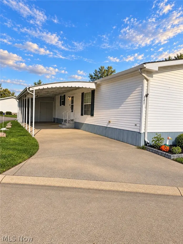 221 Gull Drive, Elyria, OH 44035 - #1