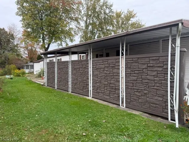 450 Whispering Pines Nw Drive, Warren, OH 44481 - #2