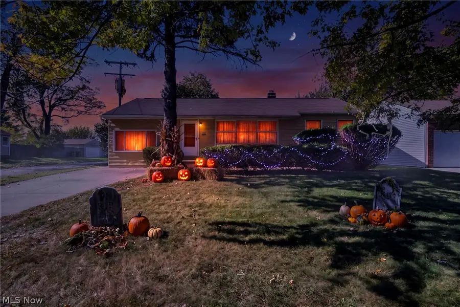 5452 Hauserman Road, Parma, OH 44130 - #2