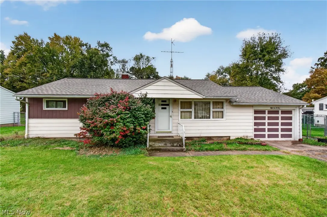 5201 Revere Nw Avenue, Massillon, OH 44647 - #1