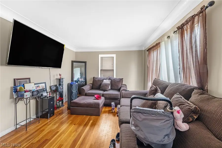 14217 Kennerdown Avenue, Maple Heights, OH 44137 - #3