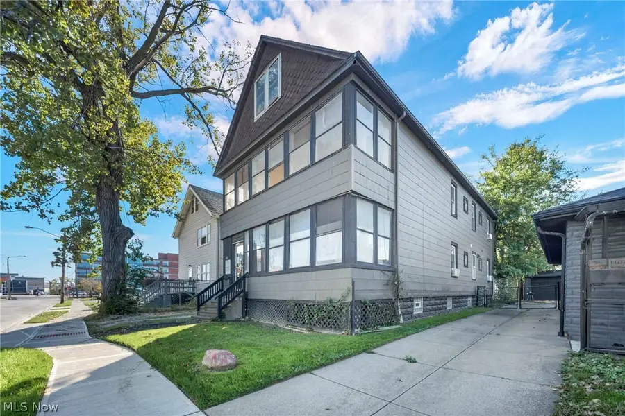 4024 E 26th Street, Newburgh Heights, OH 44105 - #3