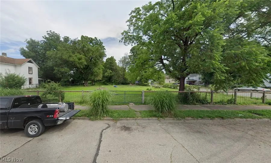 406 Sherman Avenue, Springfield, OH 45503 - #2