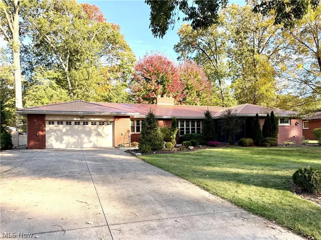 1998 Roberts Ne Lane, Warren, OH 44483 - #1
