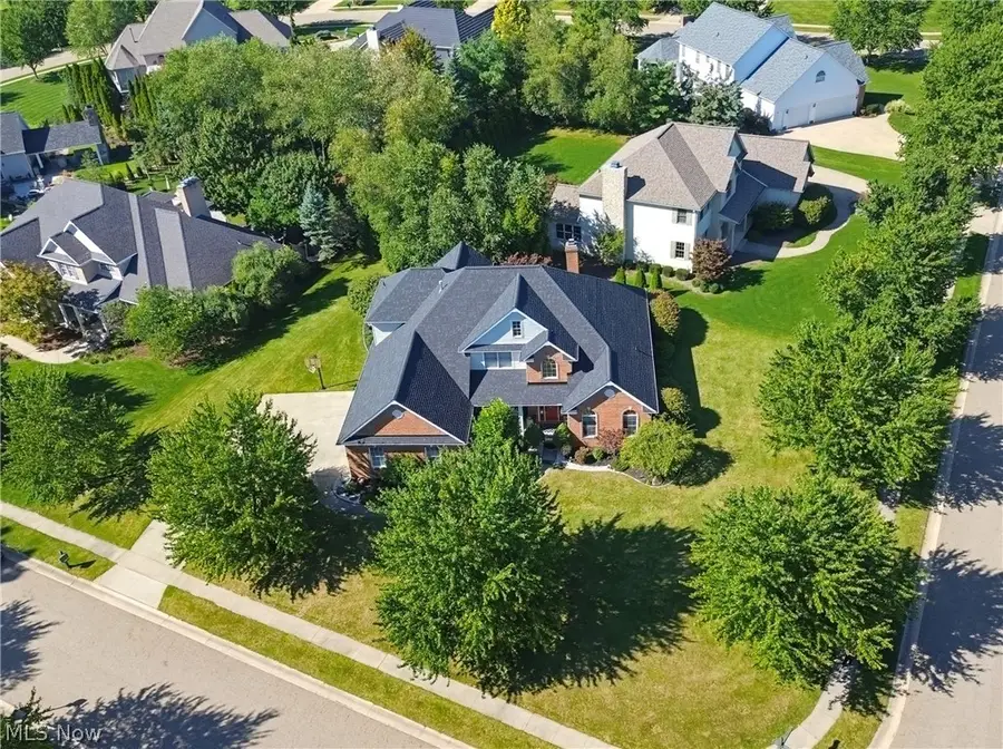 2918 Macduff Nw Drive, North Canton, OH 44720 - #2