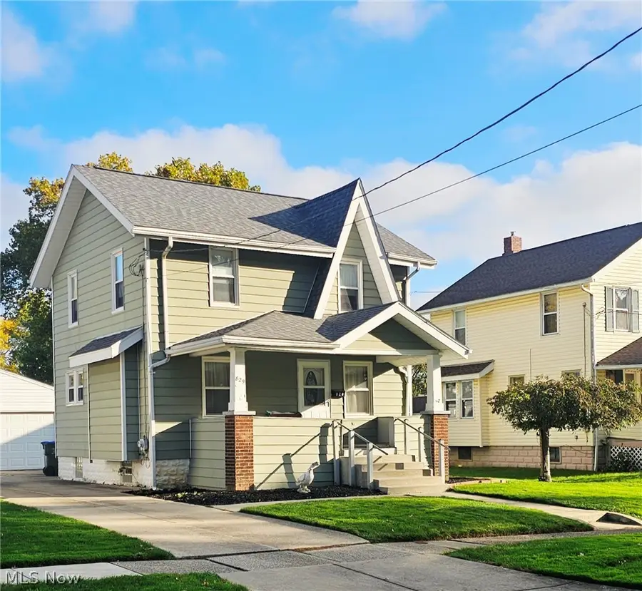 829 Broadway E Street, Cuyahoga Falls, OH 44221 - #3