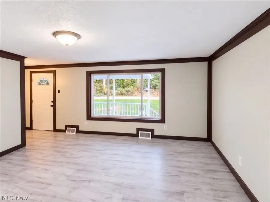 3843 Globe Avenue, Lorain, OH 44055 - #3