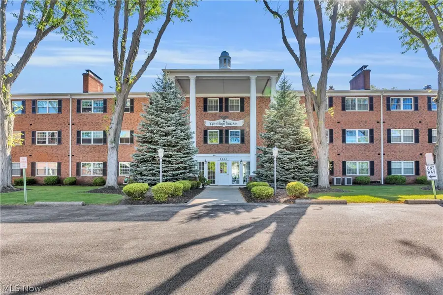 2885 Pease Drive #313, Rocky River, OH 44116 - #2