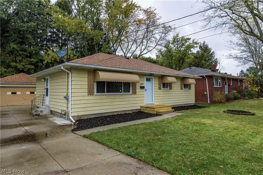 668 Cliffside Drive, Akron, OH 44313 - #3