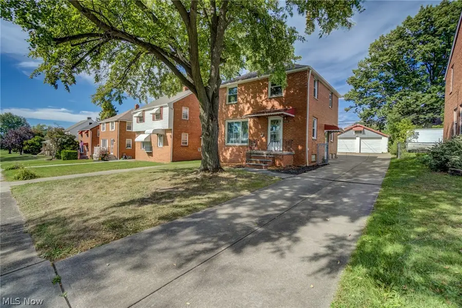 9725 S Highland Avenue, Garfield Heights, OH 44125 - #3