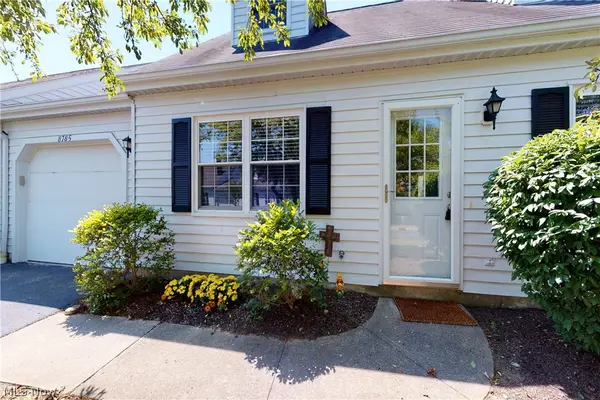 8785 Eastbrook Circle, Chagrin Falls, OH 44023