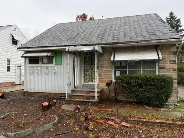3989 Jo Ann Drive, Cleveland, OH 44122