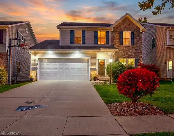 10399 Fox Hollow Circle, Twinsburg, OH 44087