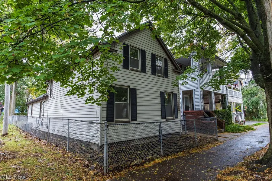 4213 Bridge Avenue, Cleveland, OH 44113 - #3