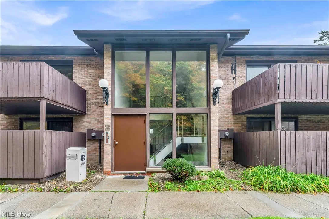 6850 Carriage Hill Drive #D55, Brecksville, OH 44141 - #1
