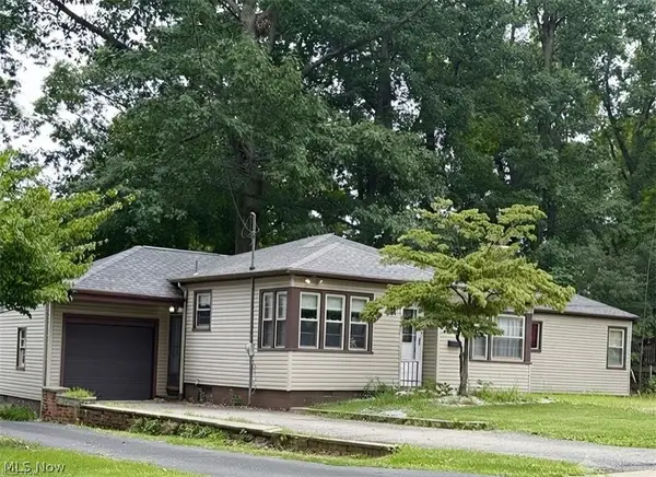 151 Parkgate Avenue, Austintown, OH 44515