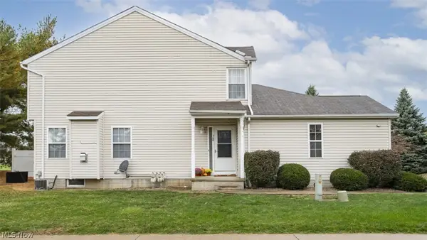 100 Meander Lane, Elyria, OH 44035
